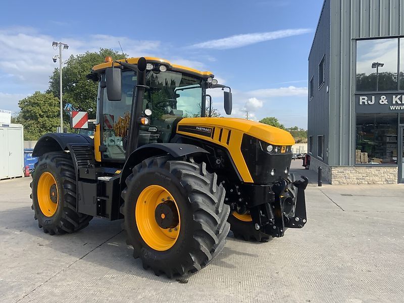 E-FARM: JCB Fastrac 4220 - Tractor - id HSI6RXN - 137.797 € - Año: 2021 - Horas: 774,Potencia del motor: 220,Reino Unido