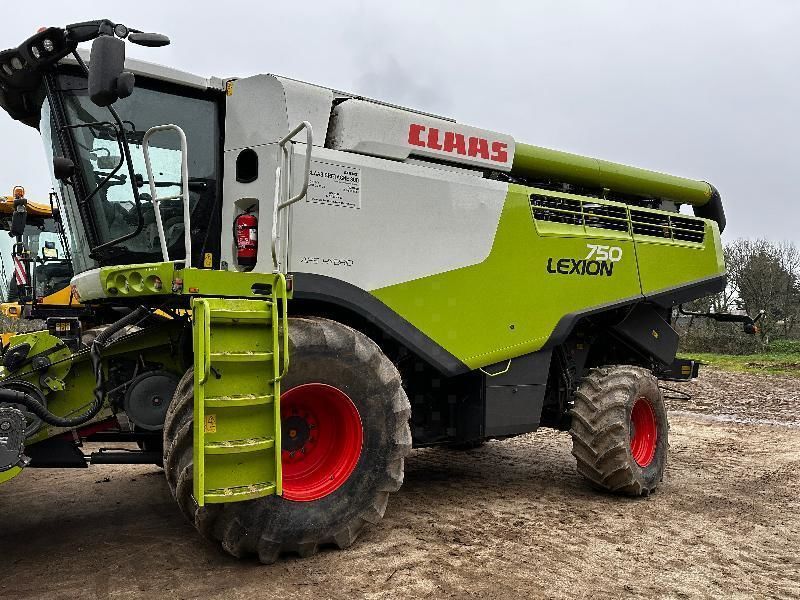 E-FARM: Claas Lexion 750 - Kombájn - id LXWZWHZ - 169 000 EUR - Gyártási év: 2018 - Üzemóra (motor): 2818,Franciaország