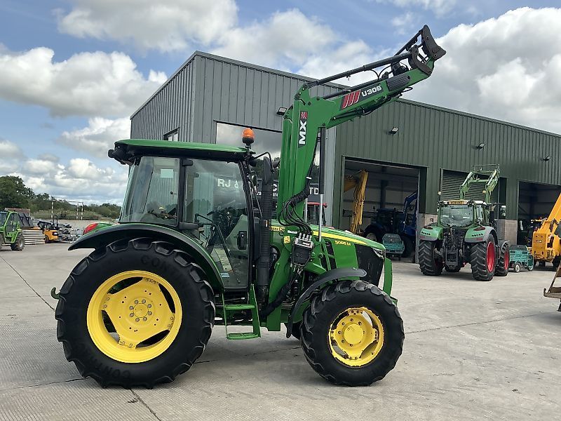 E-FARM: John Deere 5085 M - Tractor - id 31K4IV5 - €35,035 - Year of construction: 2016 - Engine hours: 5,495,Engine power (HP): 85,United Kingdom