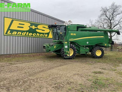 E-FARM: John Deere W 660 - Moissoneuse-batteuse - id H3JSDGT - 187 000 € - Année: 2017 - Puissance du moteur (chevaux): 350