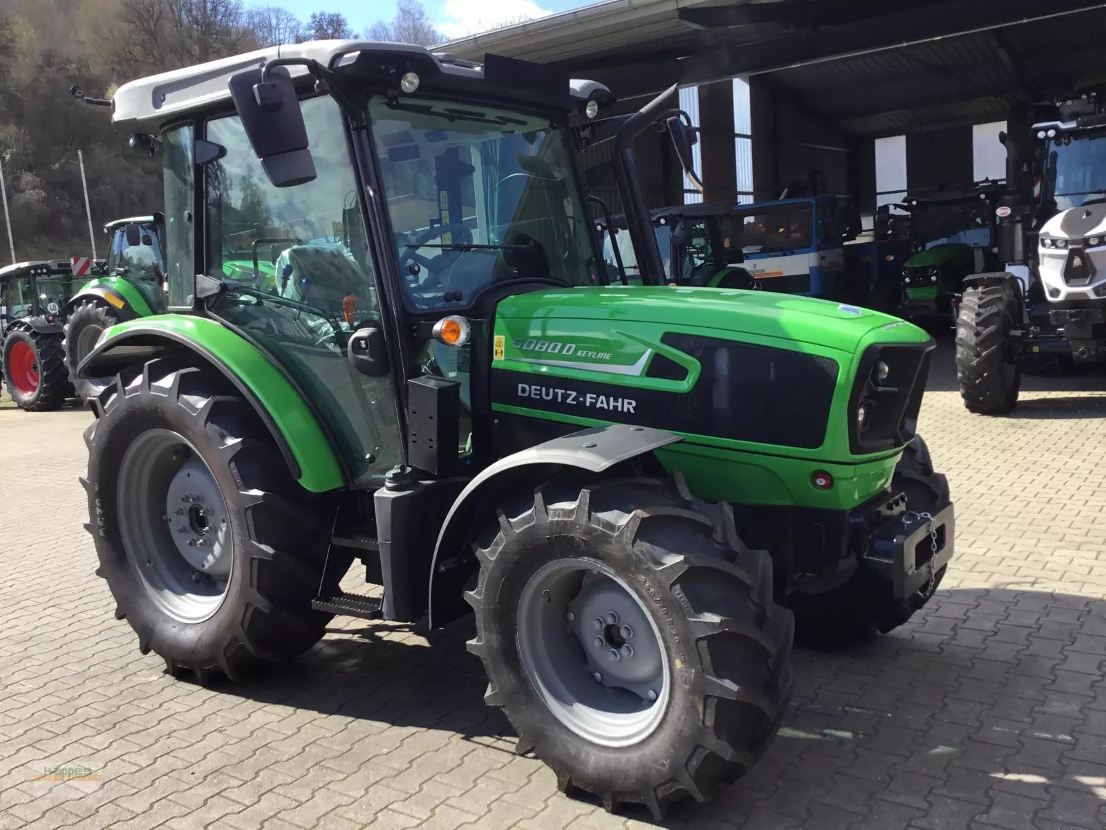 E-FARM: Deutz-Fahr 5080D Keyline - Traktor - id GSHEGTY - 39.500 € - Baujahr: 2023 - Abgelesene Motorstunden: 10,Motorleistung (PS): 75,Deutschland
