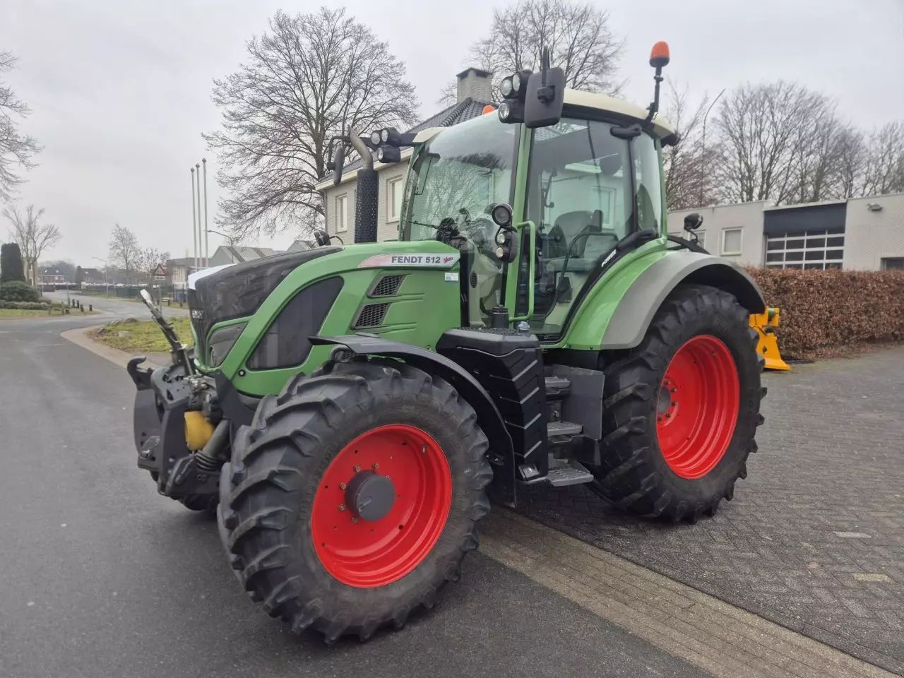 Fendt 512 Vario Tractor