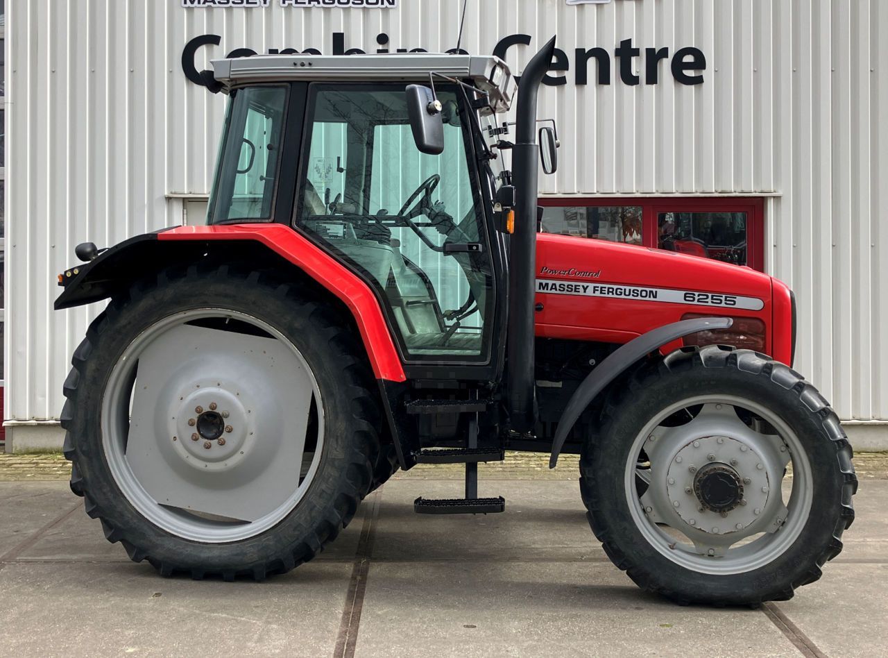 Massey Ferguson 6255 Tractor €25,000