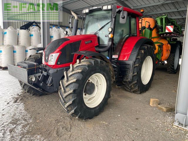 Valtra N 163 Tractor €45,000