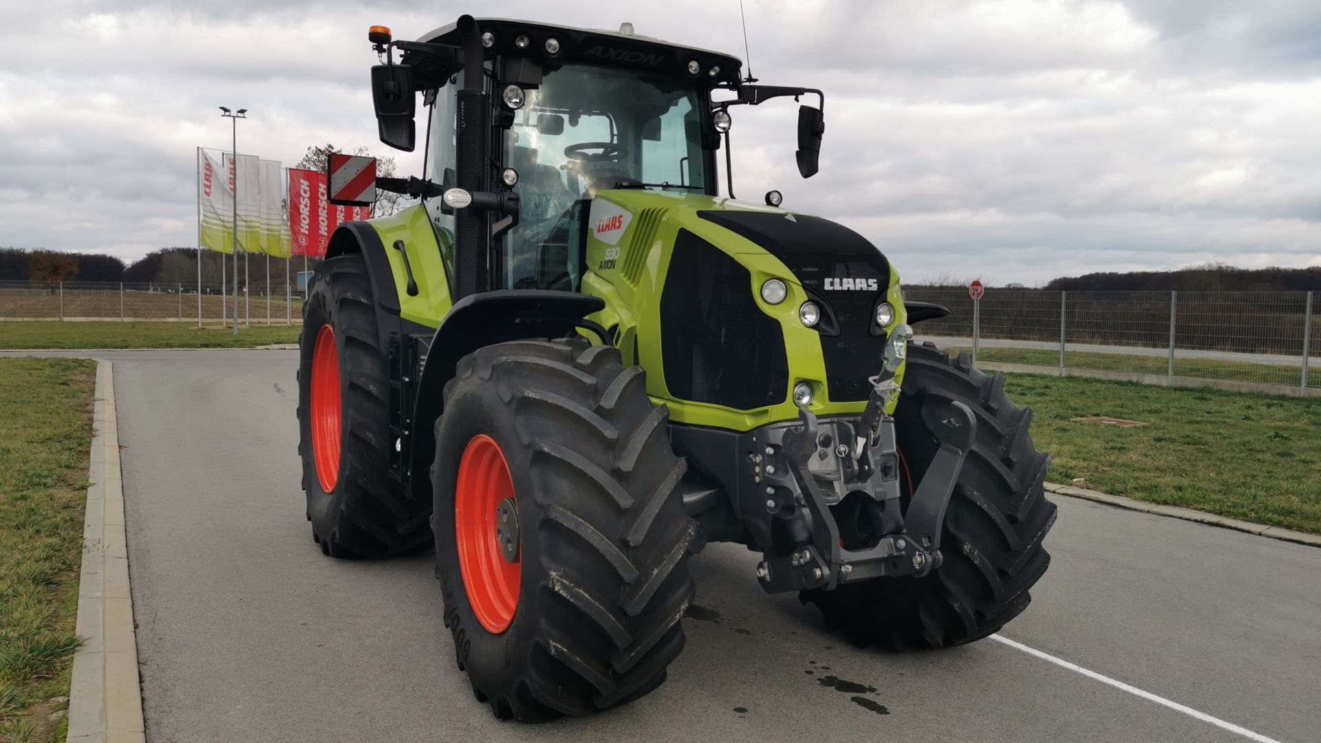 Claas Axion 830 Tractor €157,000