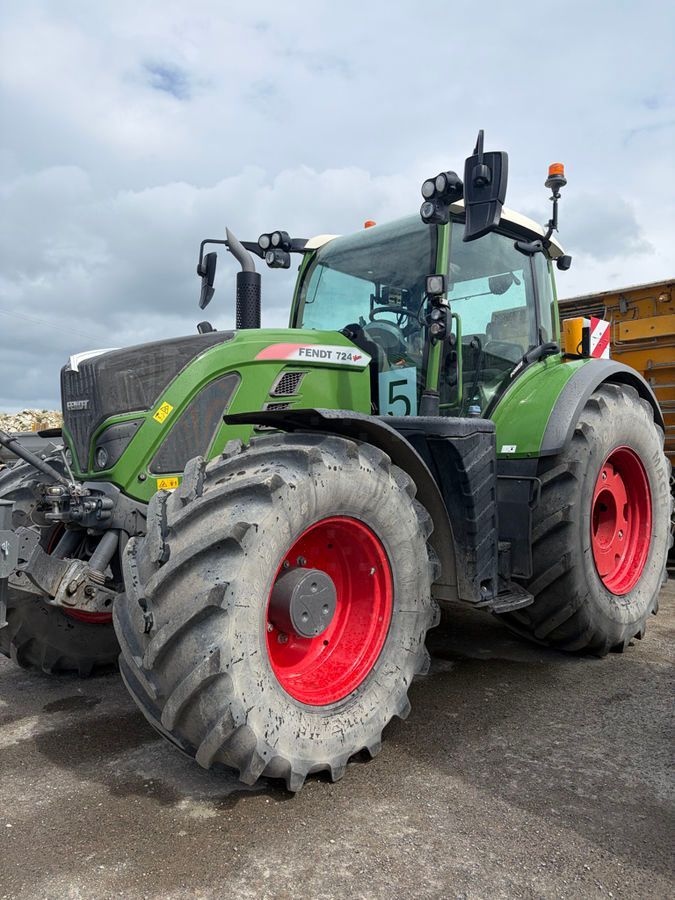 Fendt 724 Vario Power Tractor €115,000