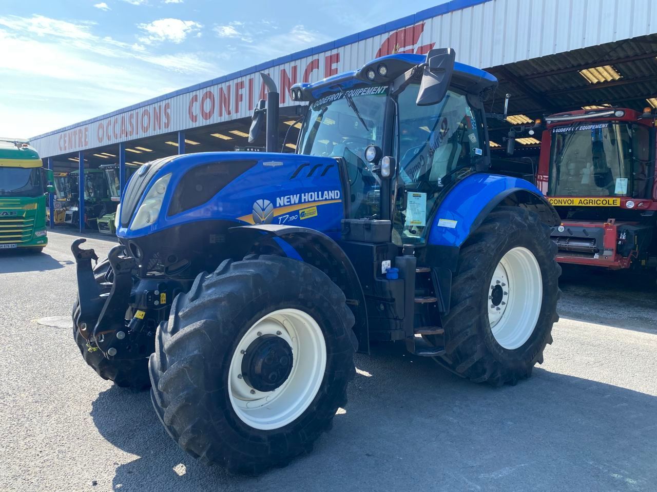 E-FARM: New Holland T7.190 - Tractor - id ELPGPEC - Año: 2018 - Horas: 2900,Francia