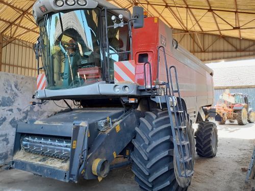 E-FARM: Massey Ferguson 7370 - Combine harvester - id 67M8JYQ - €70,000 - Year of construction: 2012 - Engine hours: 1,700,France