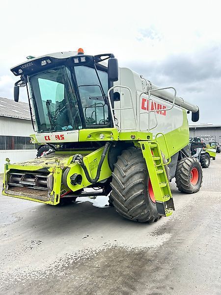 Claas Lexion 600 Combine harvester €70,000