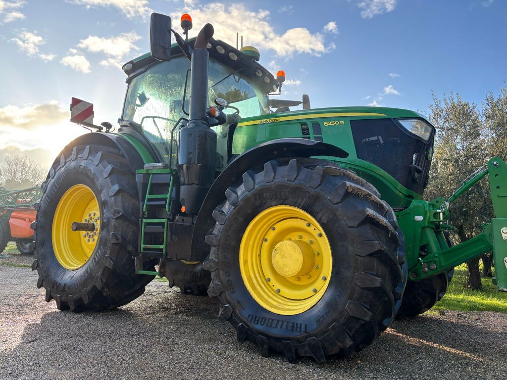 John Deere 6250 R Traktor 105.000 €