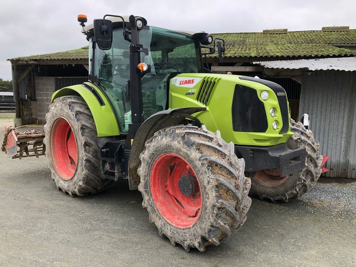 E-FARM: Claas Arion 430 - Traktor - id WLLLJHX - 62.500 € - Baujahr: 2022 - Abgelesene Motorstunden: 1.000,Motorleistung (PS): 115,Frankreich