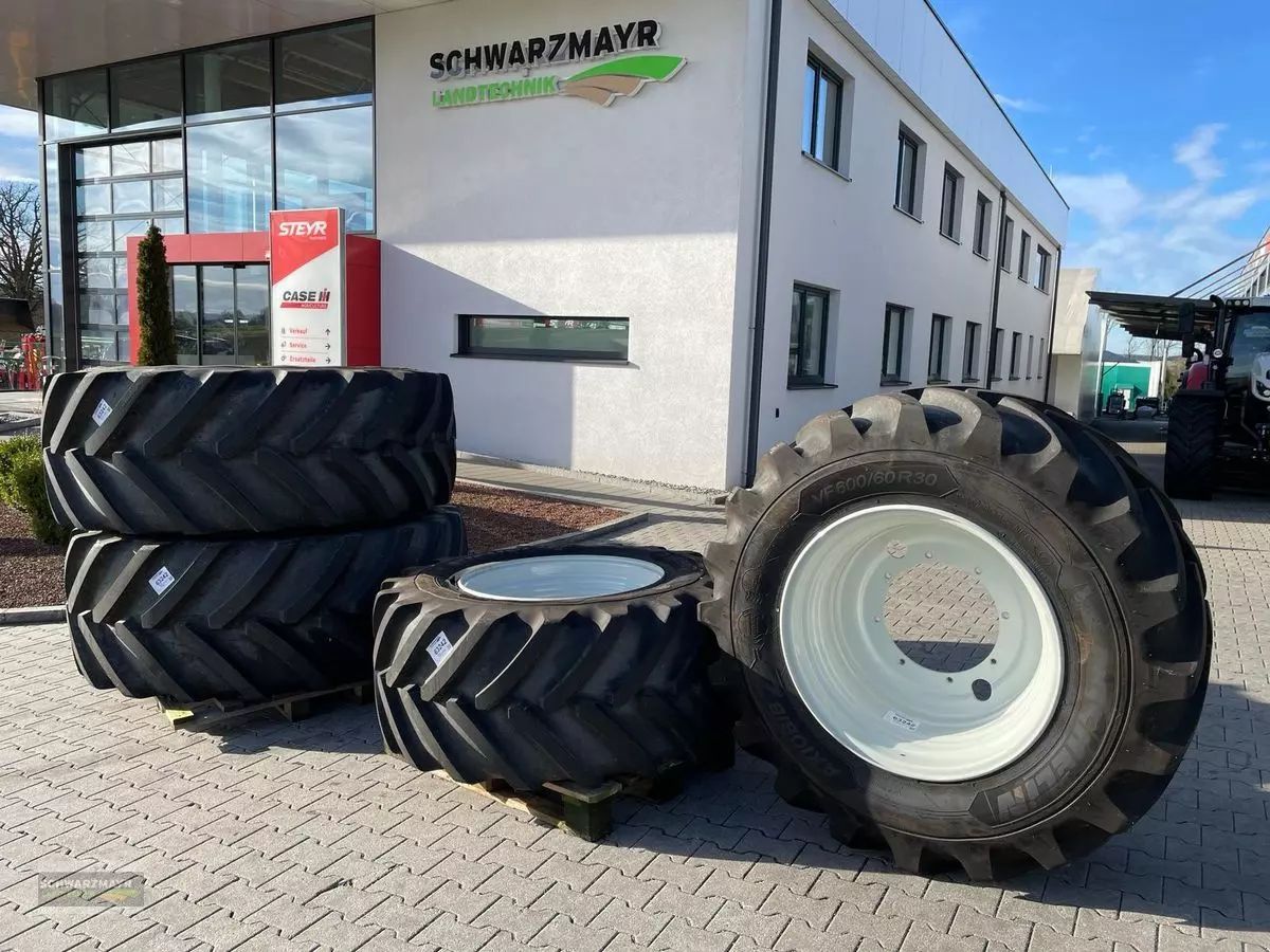 E-FARM: MICHELIN 710/60r42+600/60r30 - Hjul og spor - id UG5EAIV - Østrig