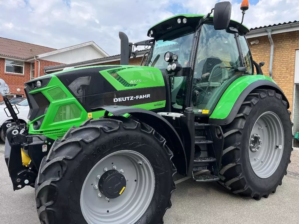 E-FARM: Deutz-Fahr Agrotron 6175 TTV - Tracteur - id YWBR9D9 - 73 477 € - Année: 2019 - Lecture du nombre d'heure: 3 795,Puissance du moteur (chevaux): 176,Danemark