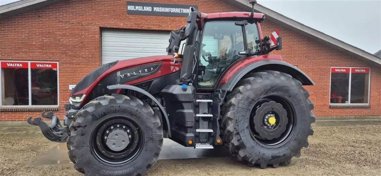 Valtra S 416 Tractor