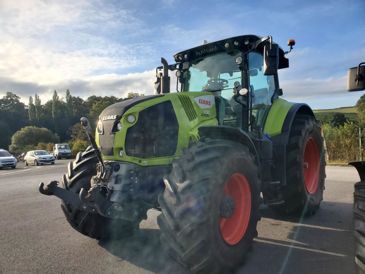 E-FARM: Claas Axion 830 CMATIC CEBIS - Traktor - id XTSDDSZ - 80.000 € - Baujahr: 2020 - Abgelesene Motorstunden: 6.747,Motorleistung (PS): 235,Frankreich
