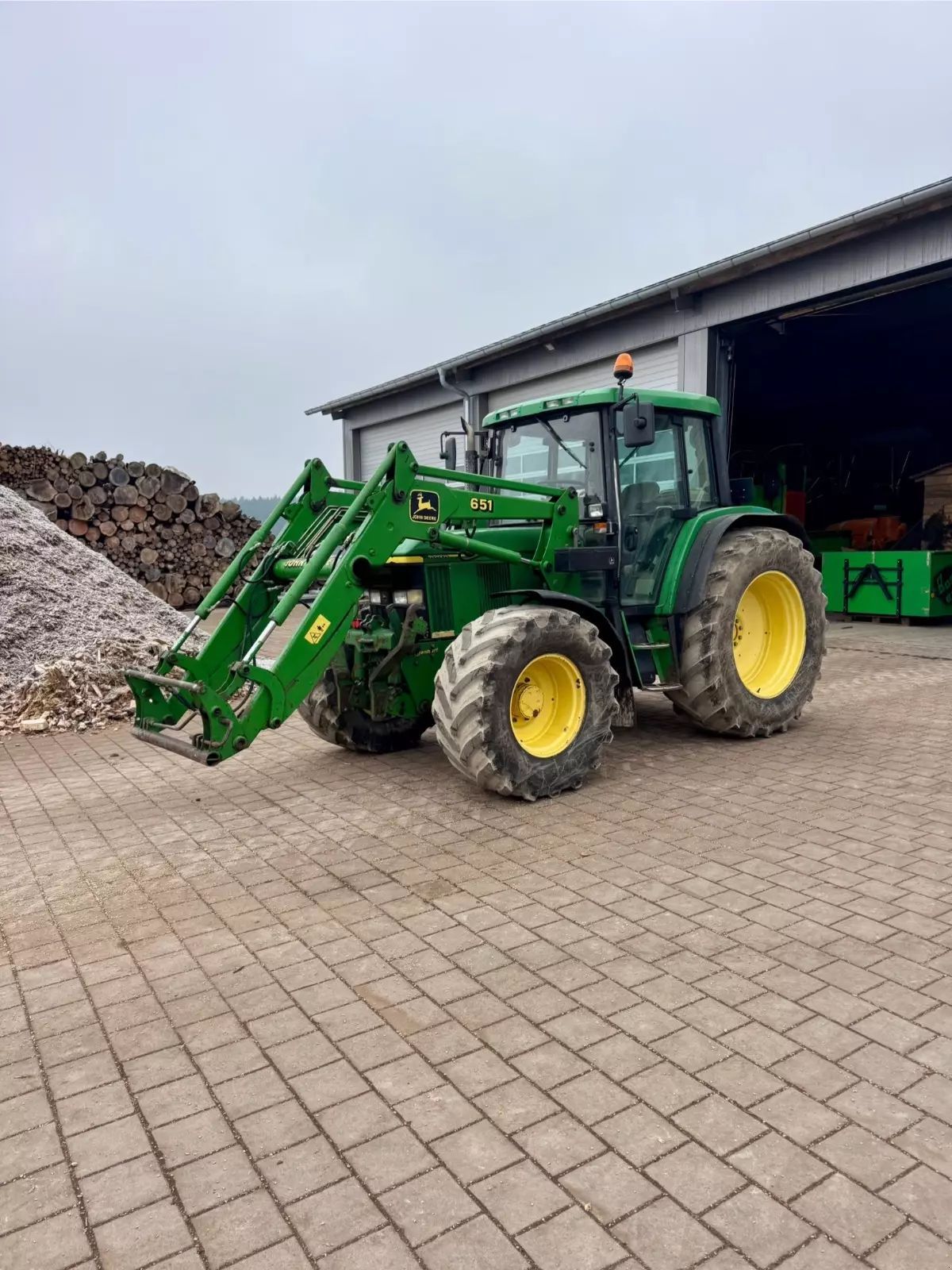 John Deere 6310 Premium Traktor 35 084 €