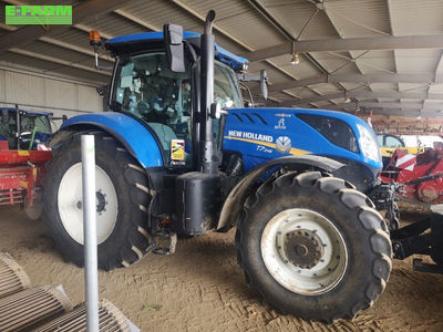 E-FARM: New Holland T7.245 - Tractor - id CJBK7QY - €119,000 - Year of construction: 2021 - Engine hours: 2,100,Engine power (HP): 220,France