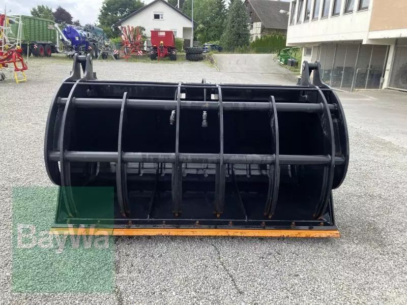 E-FARM: Alö powergrab xl 240 alö - Anbaugerät - id 7IZ3EEM - 5.589 € - Baujahr: 2022 - Deutschland