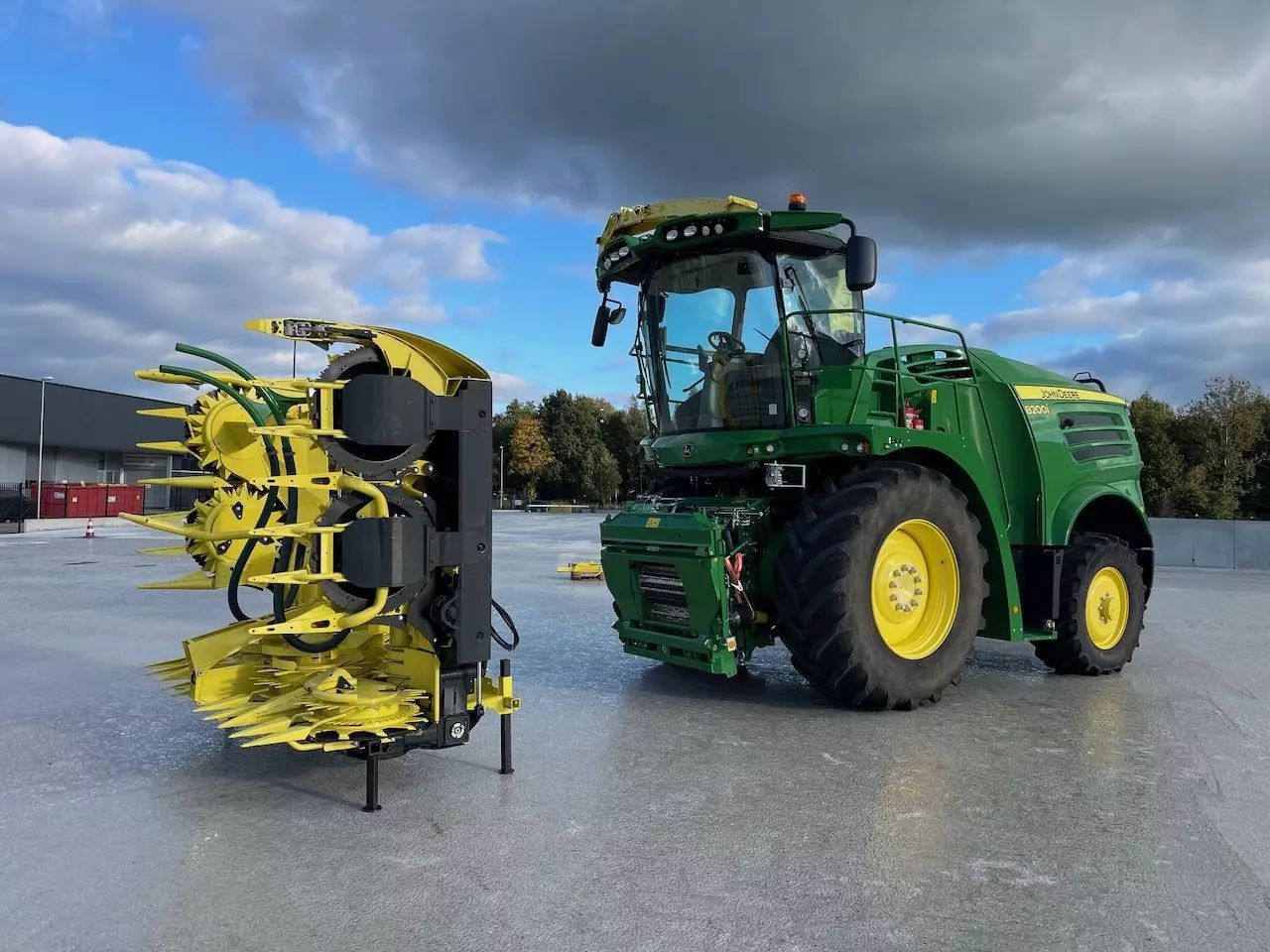 John Deere 8200 Cosechadora de forraje autopropulsada 235.000 €