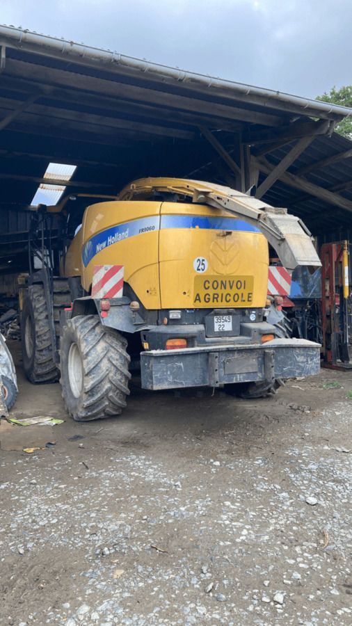 E-FARM: New Holland FR 9060 - Cosechadora de forraje autopropulsada - id ZF5Z6FE - 78.000 € - Año: 2009 - Horas: 3.464,Francia
