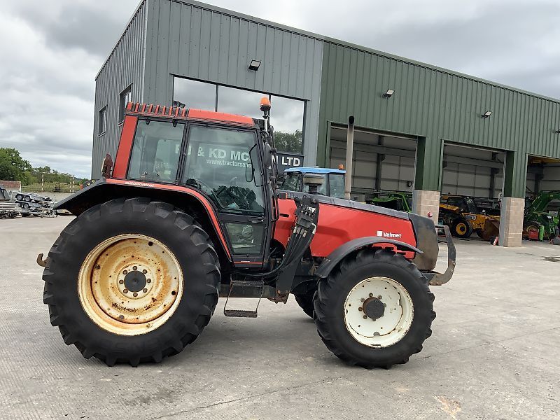 E-FARM: Valmet 8100 twin track reverse drive tractor - Tractor - id 8LLQWJL - 20.888 € - Horas: 5740 - Reino Unido
