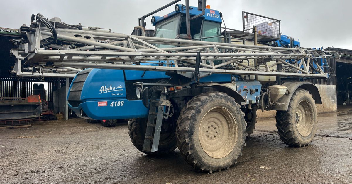 Evrard alpha + 4100 Sprayer €40,000
