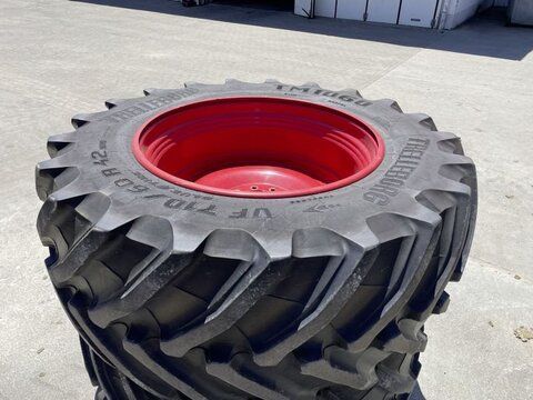 TRELLEBORG gebr. räder vf710/60r42 173d Pneumatico e cingolo 6.000 €