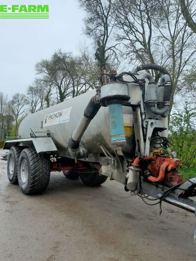 E-FARM: Pichon tci 15700 - Self propelled liquid manure spreader - id CSU5VEH - €20,000 - Year of construction: 2004