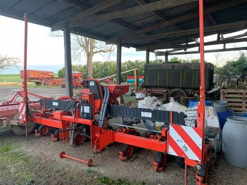 E-FARM: Kuhn planter ii - Semoir direct - id QIDTTFT - Année: 2008 - France