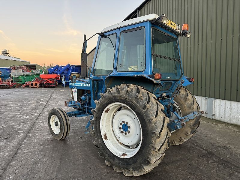 E-FARM: Ford 7610 2wd - Tractor - id YVVDCZ5 - 15.565 € - Año: 1982 - Horas: 5824,Reino Unido