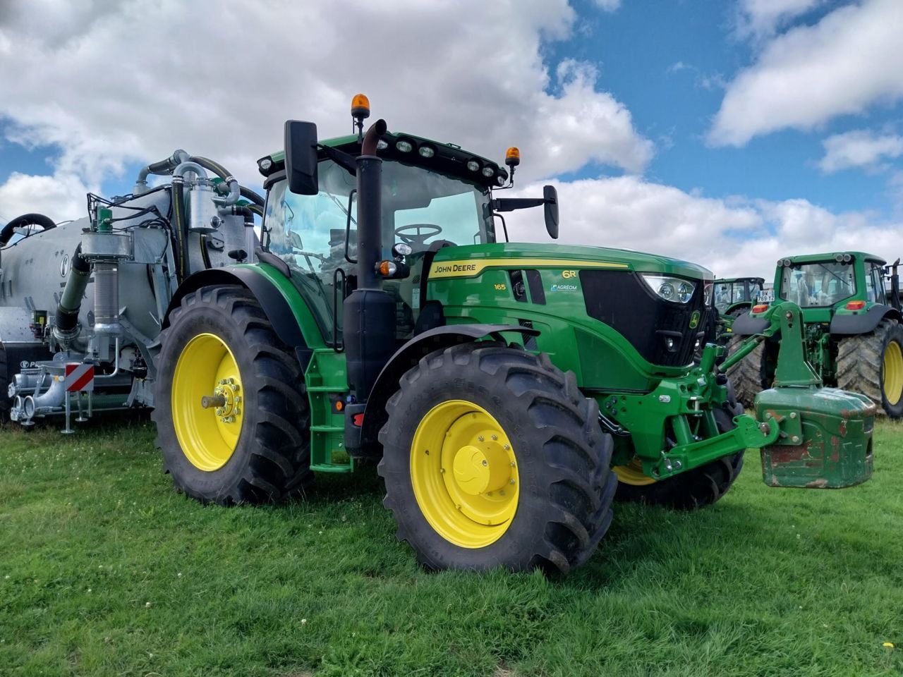 E-FARM: John Deere 6R 165 - Tractor - id KVVULRL - 139.000 € - Año: 2023 - Horas: 920,Potencia del motor: 165,Francia