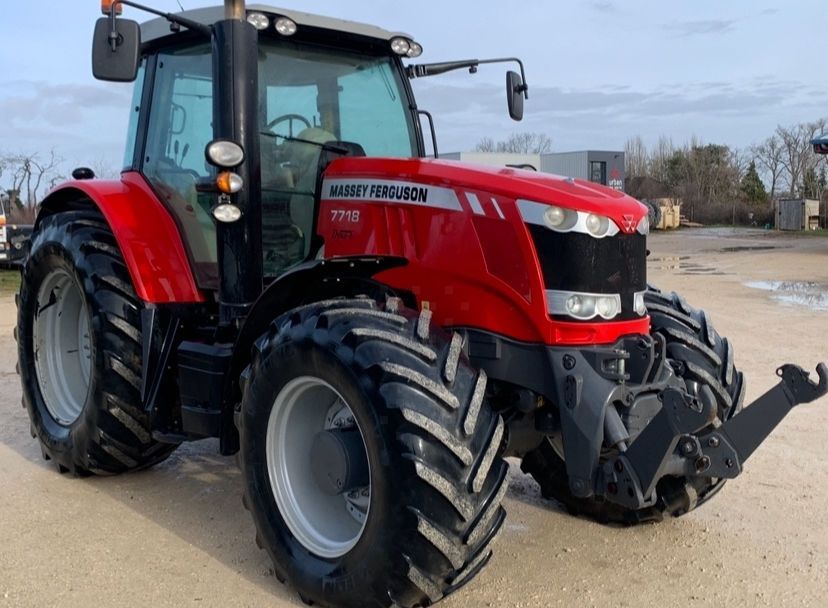E-FARM: Massey Ferguson 7718 Efficient - Tractor - id XS1IVFE - 81.500 EUR - Anul: 2017 - Franța