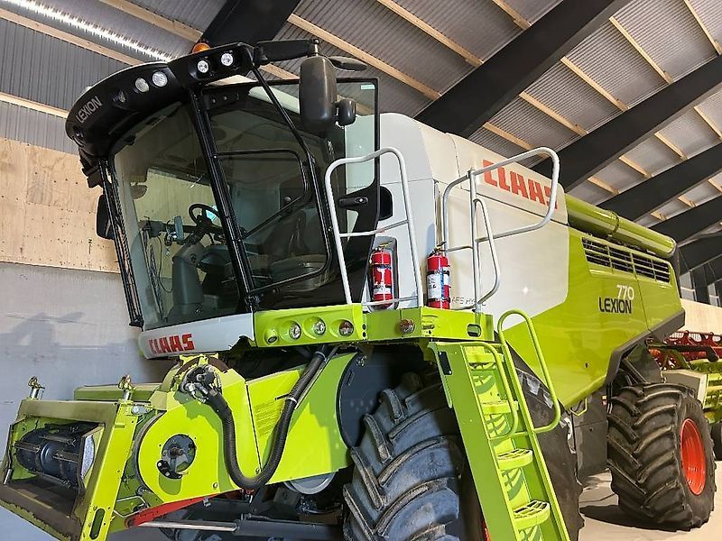 Claas Lexion 770 Combine harvester €184,840