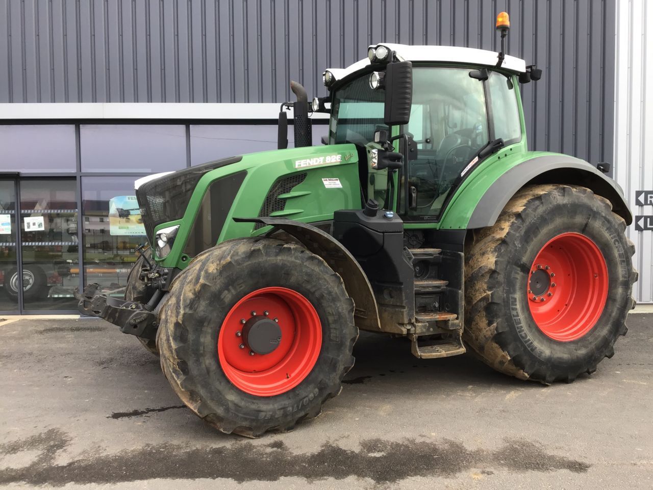 Fendt 826 Vario Profi Plus Traktor 110.000 €
