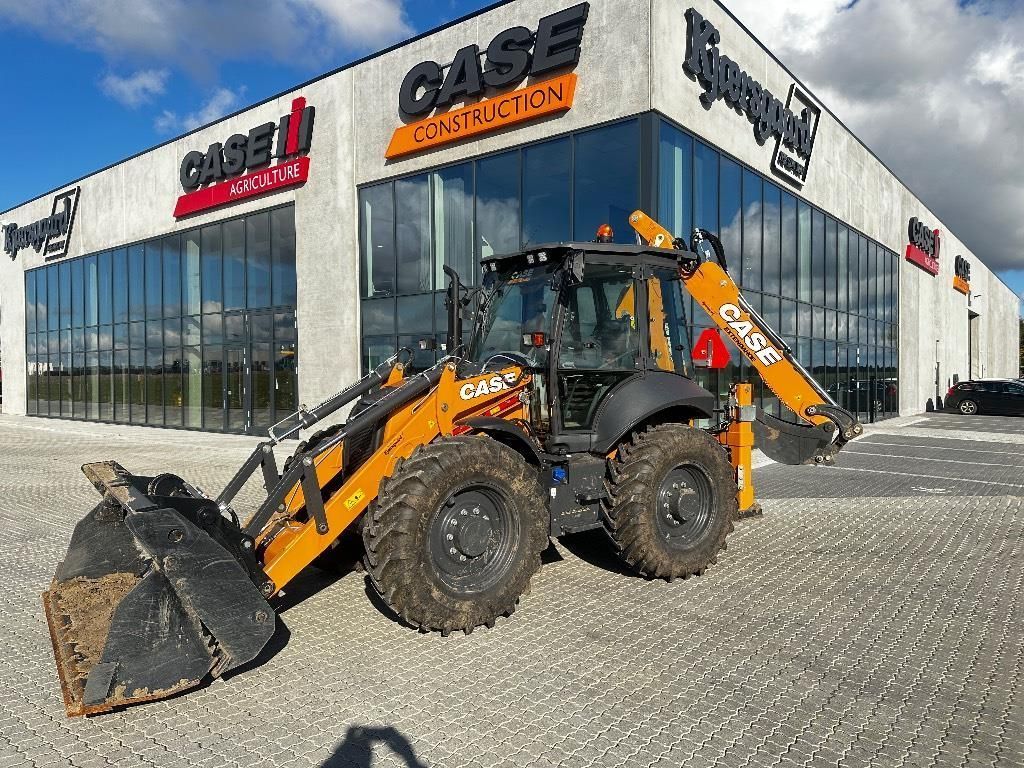 E-FARM: Case IH 695 sv - Koparko-ładowarka - id RAXUDJQ - 106 979 € - Rok produkcji: 2023 - Dania