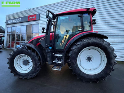 E-FARM: Valtra A125 - Τρακτέρ - id CCGSAX2 - 67.500 € - Χρονία: 2021 - Μετρητής ωρών: 3.200,Ισχύς κινητήρα: 125,Γαλλία