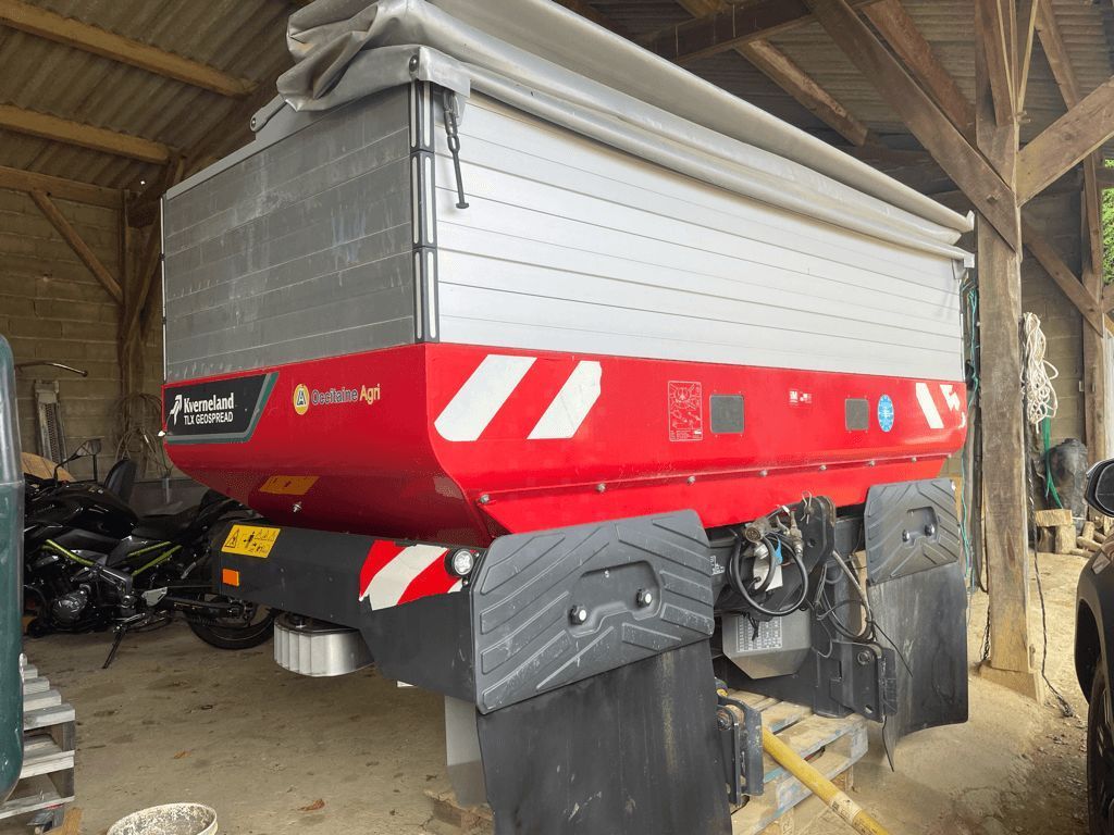 E-FARM: Kverneland tlx geospread - Spandiconcime - id FUD46KE - 15.000 € - Anno di costruzione: 2020 - Francia