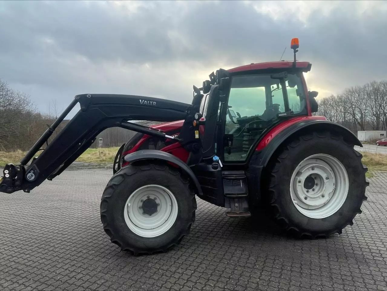 Valtra N 174 Traktor 87 016 €