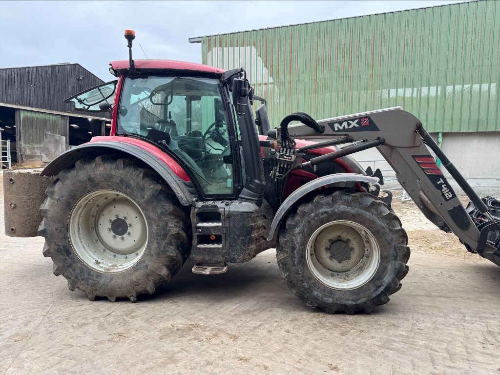 Valtra N 135 Tractor €82,000