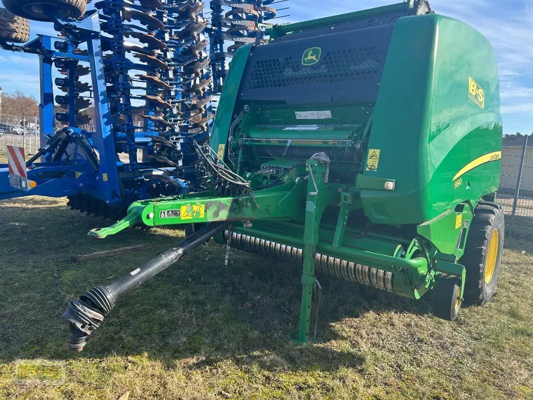 John Deere 990 Baler €20,000