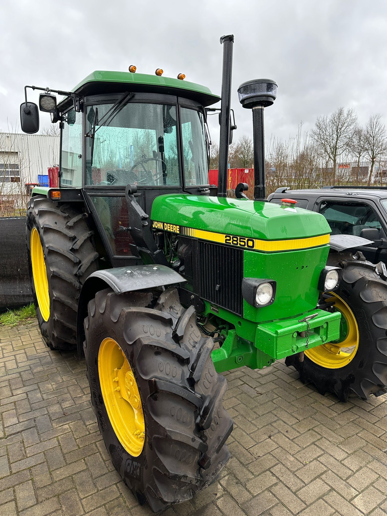 E-FARM: John Deere 2850 - Traktor - id DPUZGTB - 21.000 € - Baujahr: 1988 - Abgelesene Motorstunden: 10.900,Motorleistung (PS): 86,Niederlande