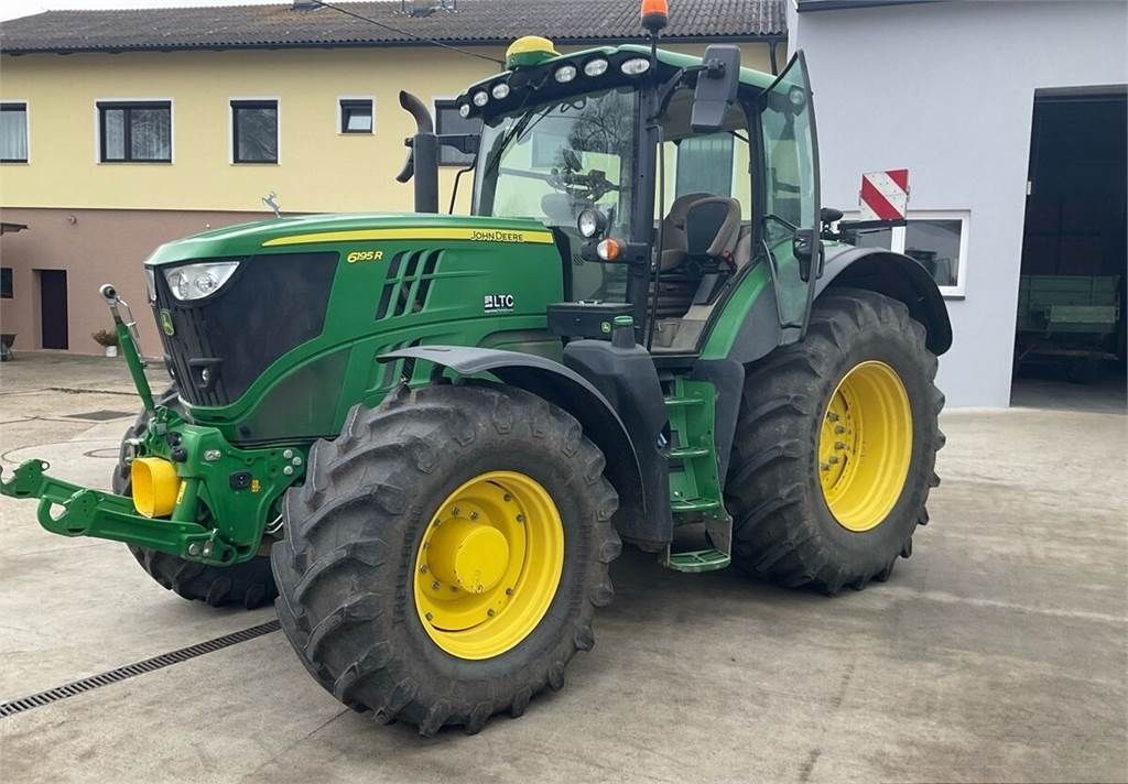 E-FARM: John Deere 6195 R - Trattore - id ENLCBNL - 124.917 € - Anno di costruzione: 2021 - Ore: 1.692,Potenza del motore: 195,Austria