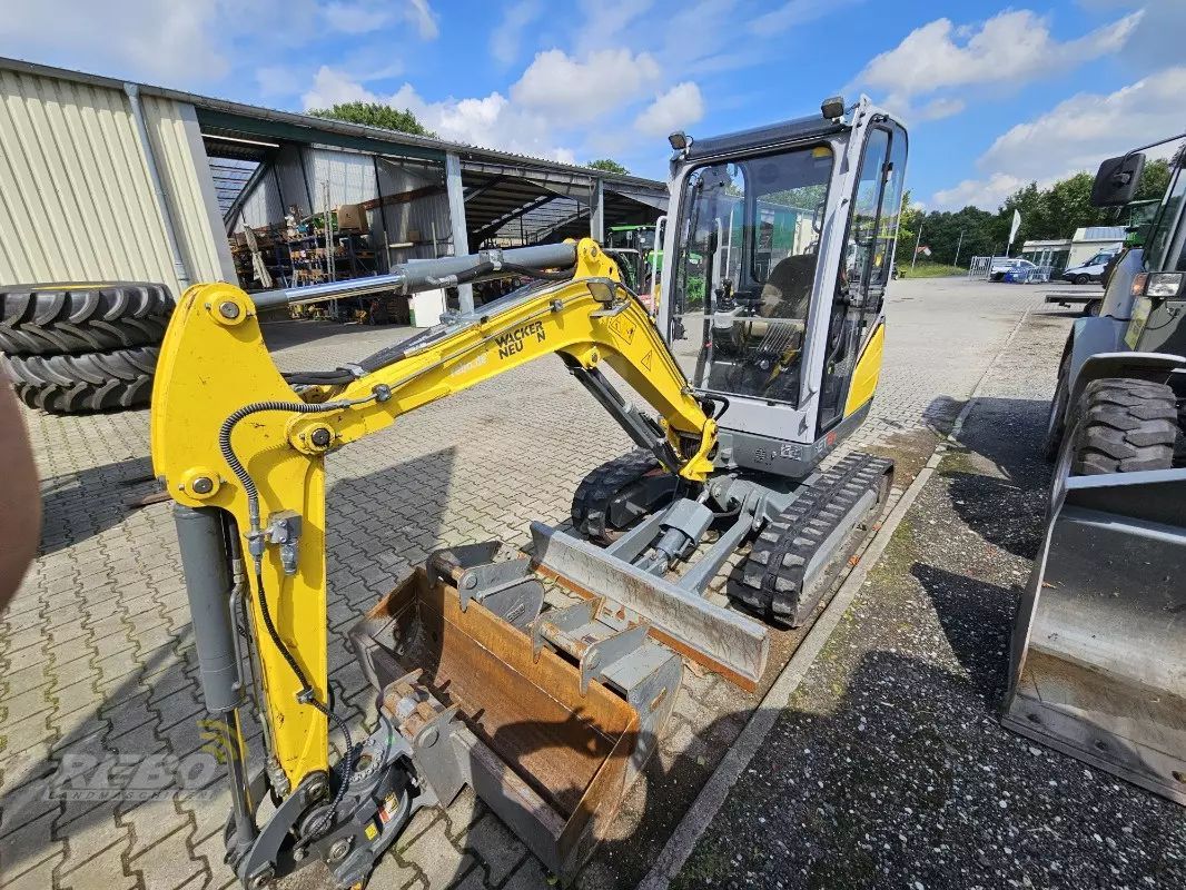 E-FARM: Wacker Neuson et 24 - Mini excavadora  - id URIHYWI - 29.990 € - Año: 2022 - Alemania