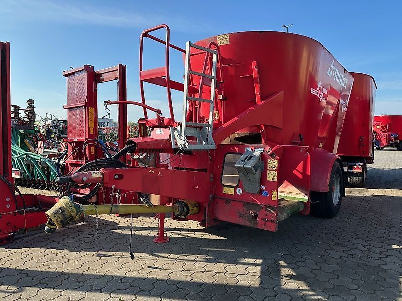 E-FARM: TRIOLIET Solomix 2 1400 VLL-B - Futtermischwagen - id DZISSIR - 15.750 € - Baujahr: 2017 - Deutschland