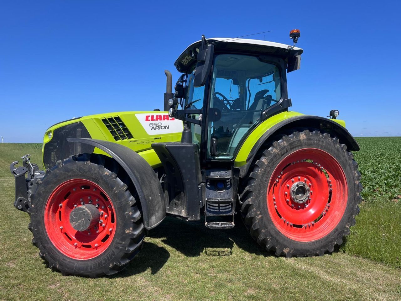 E-FARM: Claas Arion 650 - Trattore - id P55XRNC - 82.000 € - Anno di costruzione: 2018 - Ore: 3.500,Potenza del motore: 180,Francia