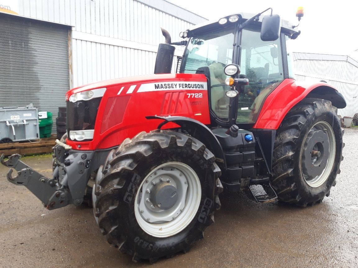 E-FARM: Massey Ferguson 7722 Exclusive - Trattore - id JXGCVLC - 95.000 € - Anno di costruzione: 2015 - Ore: 3.610,Potenza del motore: 220,Francia