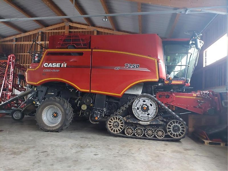 E-FARM: Case IH Axial Flow 7250 - Combine harvester - id SWHFWDV - €298,300 - Year of construction: 2020 - Engine hours: 1,045,Engine power (HP): 517,Germany