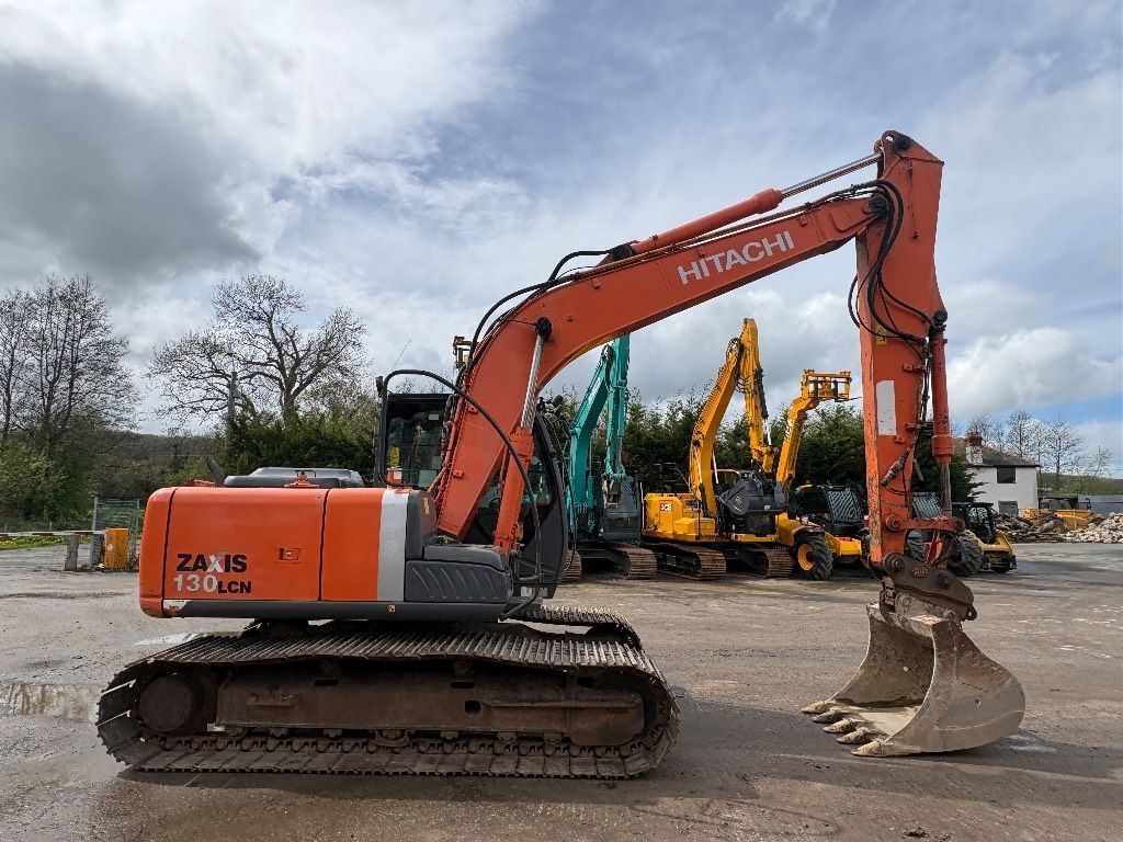 Hitachi zx 130 lc n-3 Гусеничный экскаватор 27 661 €