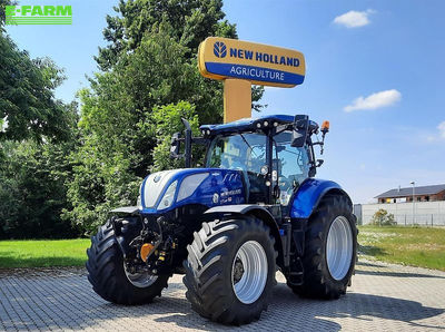 E-FARM: New Holland T7.225 - Tractor - id ST4UWWY - €98,890 - Year of construction: 2017 - Engine hours: 2,826,Engine power (HP): 205,Germany