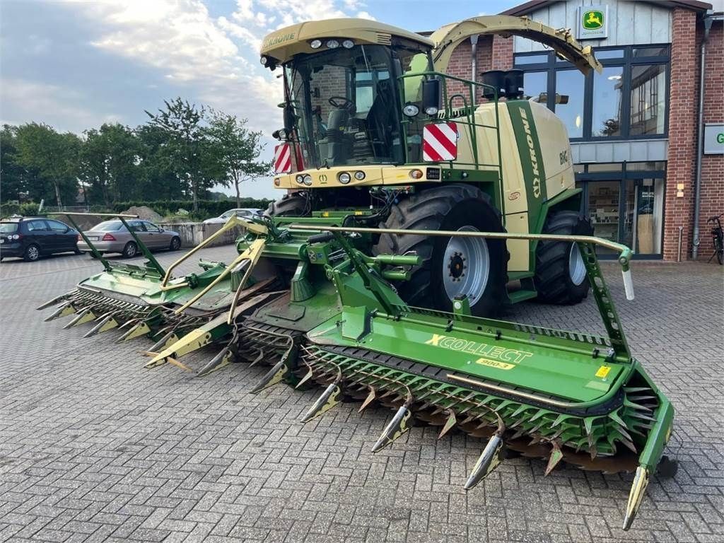 E-FARM: Krone BiG X 700 - Ensileuse automotrice - id JDRERKK - 139 000 € - Année: 2012 - Lecture du nombre d'heure: 3 600,Allemagne